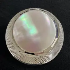 ヴィンテージブローチ　貝細工