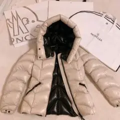 年始大SALE!希少カラー MONCLER AKEBIA モンクレール アケビア