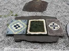 r*c様 新鍋島 段通 星付七宝 山吹地 デザインラグ30cm✖︎30cm 新鍋島 段通 星付七宝 山吹地 デザインラグ 30cm30cm｜Yahoo
