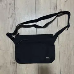 GU ジーユー サコッシュ BLACK ブラック