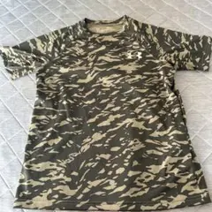 アンダーアーマー　キッズ　Tシャツ　カモフラ　新品　YLG