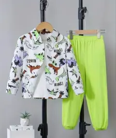 【新品】恐竜プリント長袖シャツとパンツセット 90cm