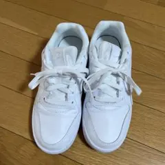 ナイキウィメンズ エバノン LOW（Nikeホワイト スニーカー）23.5