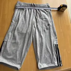 adidas グレー パンツ