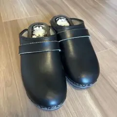 ブラックサボサンダル