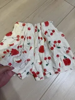 【美品】90サイズ　フルーツ柄ブルマパンツ（チェリー＆りんご）