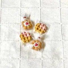 ミニチュア　いちごワッフル　いちごケーキ