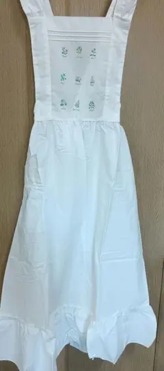 ハーブ柄の可愛いエプロン