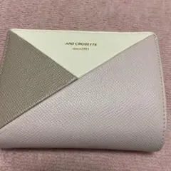 二つ折り財布