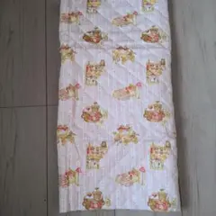 キルティング生地　可愛い家具柄