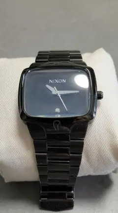 Nixon ブラック スクエア腕時計