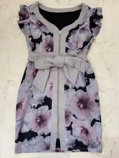 花柄ワンピース
