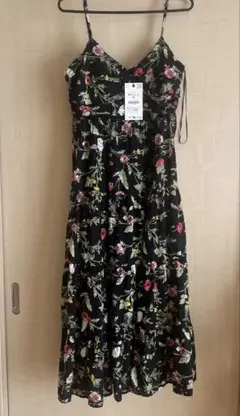 新品タグ付き　今季 ZARA ワンピース