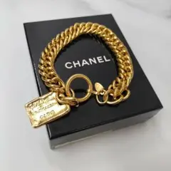 CHANEL(シャネル)ロゴ プレート チャーム チェーンブレスレットKK158