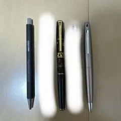 万年筆とボールペン