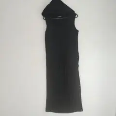 フード付き黒ロングワンピース