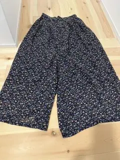 kastane ロングパンツ　小花柄
