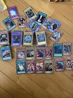 遊戯王　トレーディングカードゲーム　一部キラカード有り