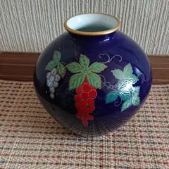 旬になります！秋の…花瓶   綺麗なブドウです