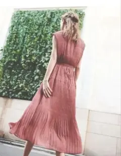Noela マジョリカプリーツロングワンピース10th ANNIVERSARY