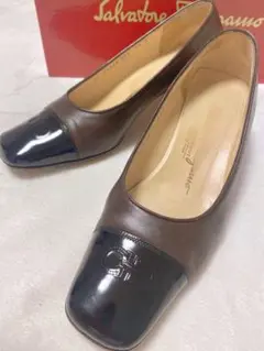 Salvatore Ferragamo ブラウンパンプス
