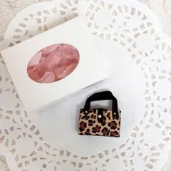 Item thumbnail for item d65cdaf9-c323-42ba-b51c-3ac03758753e