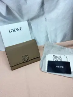 LOEWE ベージュ 三つ折り財布