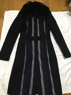 ブルマリン フォックスファー付き刺繍ロングコート