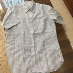 141. UNIQLO ユニクロ　ボタンダウンシャツ