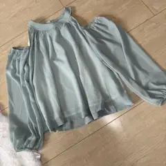 オフショルダーシフォンブラウス ミントグリーン　セクシー　肩見せ　肩出し
