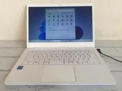 ASUS E406S 14型TFT液晶　薄型・コンパクト ノートパソコン