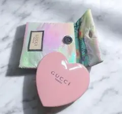 【ピンク】　GUCCI コンパクトミラー　ハート型　ノベルティ　専用袋付　未使用