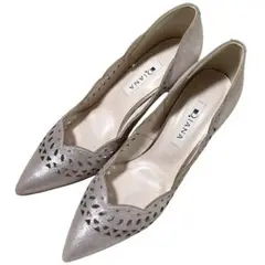 未使用級 DIANA ダイアナ シルバーカット カットアウト パンプス 22.5
