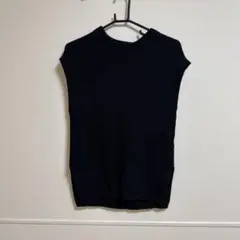 ユニクロ　コットンブレンドサイドスリットベスト