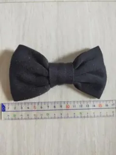 ブラック　 リボン 　布　安全ピン　黒　バッジ