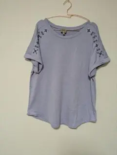 薄紫刺繍入りTシャツ XL パープルTシャツ ゆったりサイズ XL