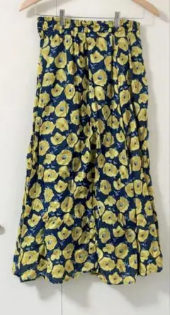花柄ロングスカート　スタジオクリップ