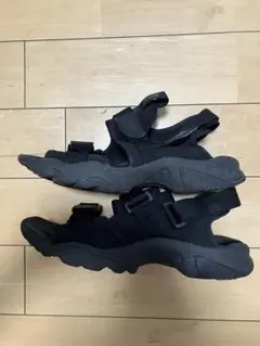 NIKE キャニオン　サンダル28㌢