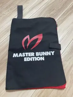 MASTER BUNNY EDITION マルチメッシュケース