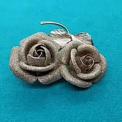 薔薇ブローチ
