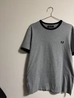 FRED PERRY グレー Tシャツ