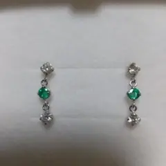 K10WG エメラルドピアス