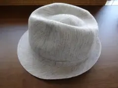 Butterfly ホワイト系ハット サイズ56cm