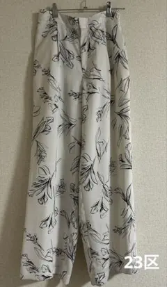 【美品】定価2.4万　23区　ラインフラワープリント ワイドパンツ　38