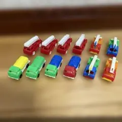 お菓子の付録のおもちゃ　ミニカー