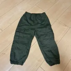 西松屋ベビーキッズカーゴパンツ　カーキ　サイズ95