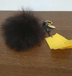 FENDIフェンディセレリアポンポンチャーム