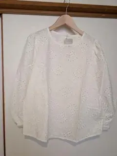 GU 刺繍入りホワイト コットンレースブラウス 七分袖 M 新品タグ付き