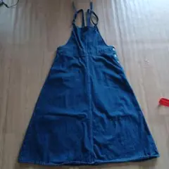 Item thumbnail for item e15ddeb8-efc2-4671-8211-b32847882bec