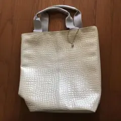 SOIGNE  ノベルティ　簡易保冷トートバッグ